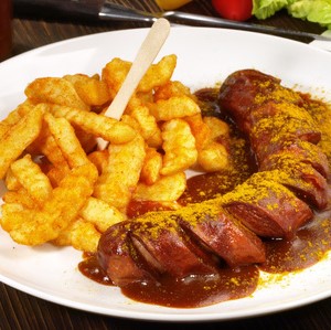 Currywurst Mit Pommes Turn Und Sportverein Topen 1906 E V